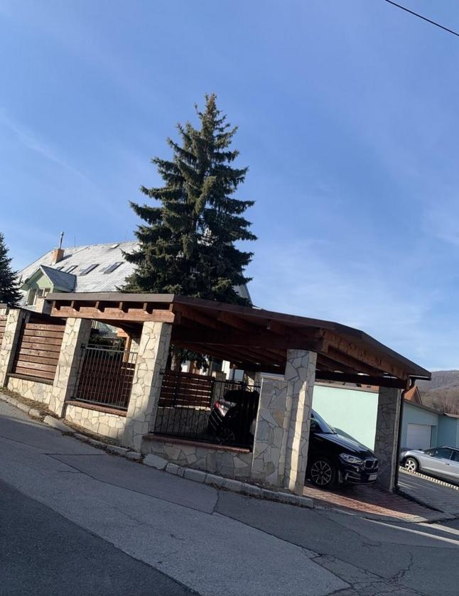 Villa Haskova With 3 Bedrooms Банска-Бистрица Экстерьер фото