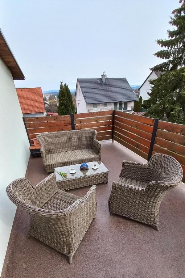 Villa Haskova With 3 Bedrooms Банска-Бистрица Экстерьер фото